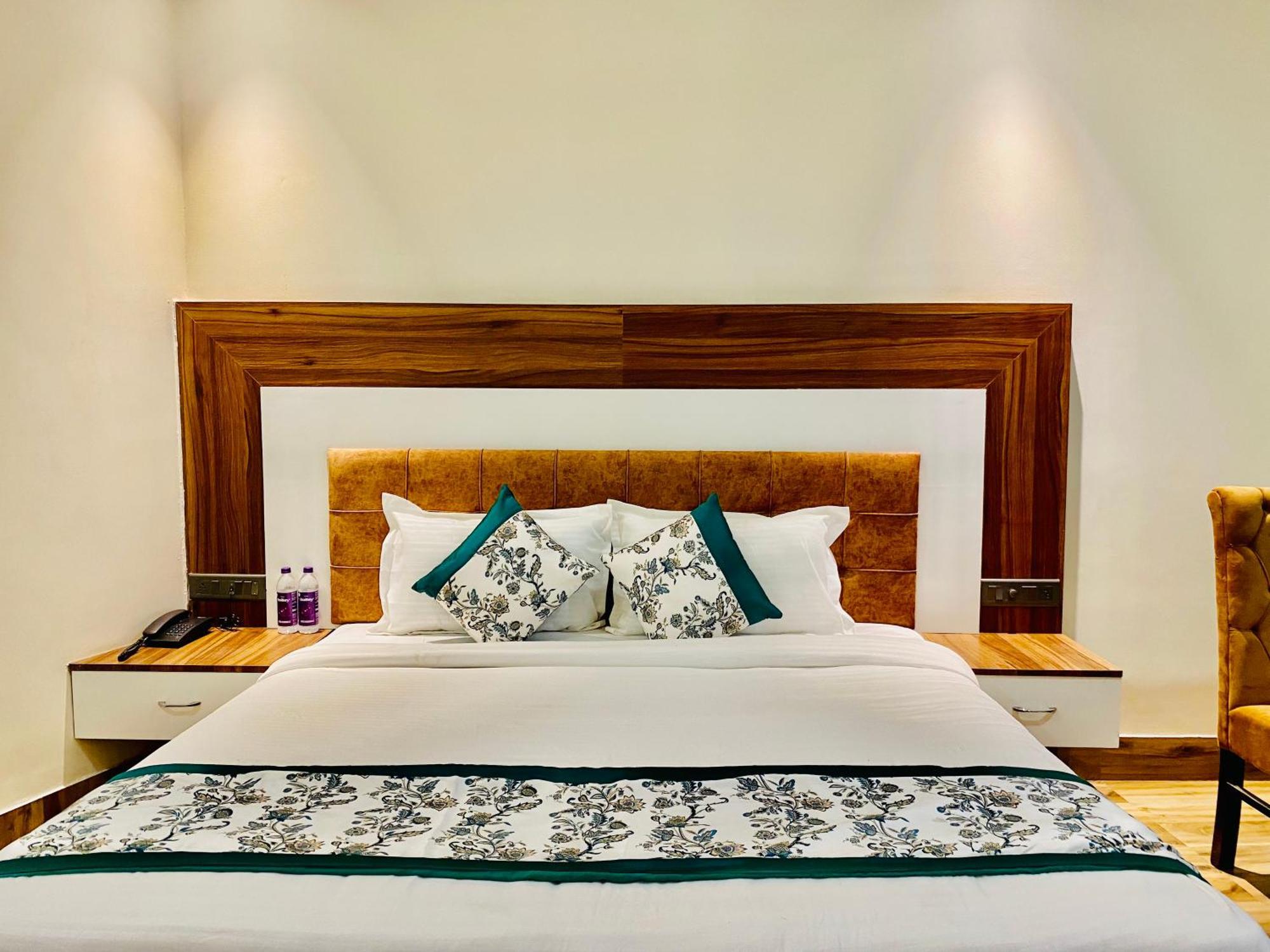 Hotel White House Walking Distance From Golden Temple- With Parking Amritsar Exterior foto